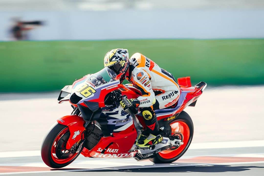 レプソル・ホンダのインスタグラム：「Taking the first steps into the future. A day of studying and learning at the Misano Test. Now it's time to pack up and head for a new frontier for @MotoGP: India!」