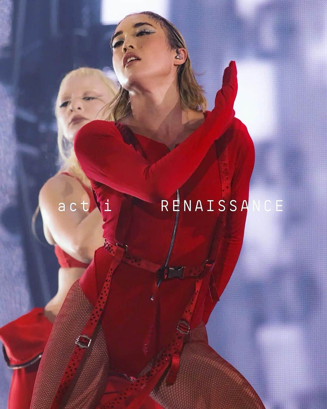 Ai Shimatsuのインスタグラム：「We came to slay, Vancouver!!! 🇨🇦♥️ See you tonight! 🪩  I can’t believe there are only 7 shows left! 😭😭😭 Who is coming?! 👽✨  #renaissanceworldtour #rwt #beyoncé #formation #vancouver」