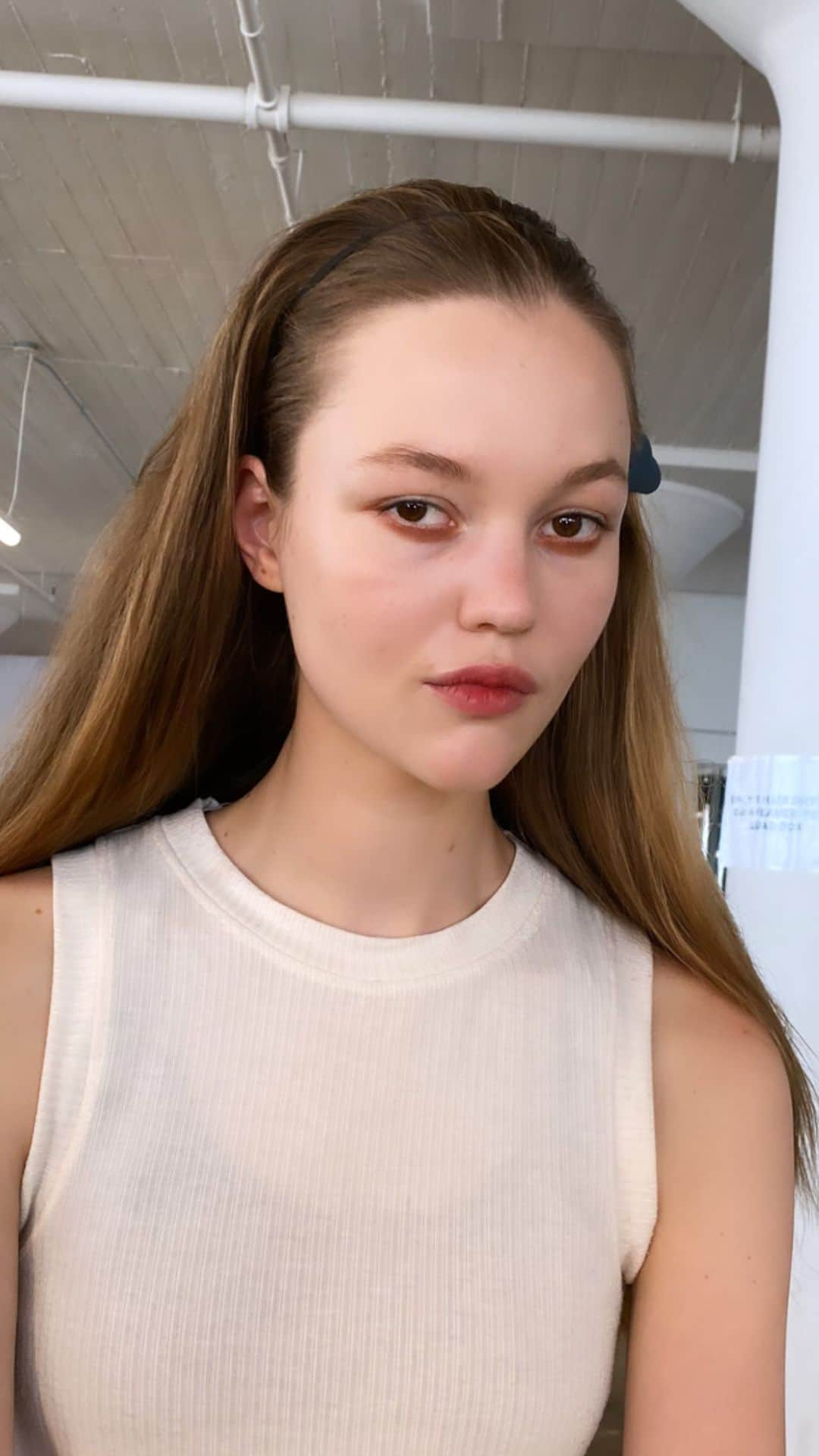 Mayela Vazquezのインスタグラム：「MakeUp for @tibi Spring 2024 Runway Show Key Mua ✨ @cygmakeup for @bobbibrown  Hair: @frankrizzieri for @aveda  #BobbiBrownxNYFW #TIBINYFW #BTSNYFW」