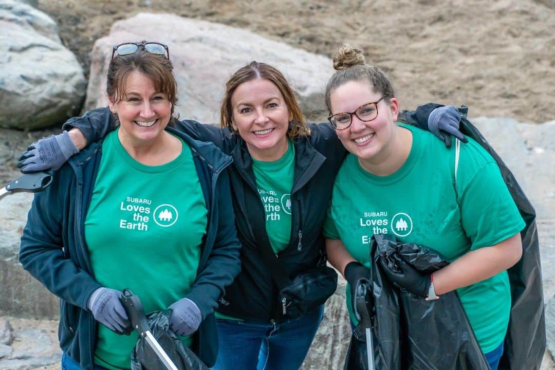 のインスタグラム：「Our partnership with Leave No Trace has helped educate 220 million people on the importance of protecting the environment, and this week we are working together to promote National Clean-up Week (September 9-16).   Sign the pledge to participate by clicking the link in our bio.   #SubaruLovesTheEarth #LeaveNoTrace」