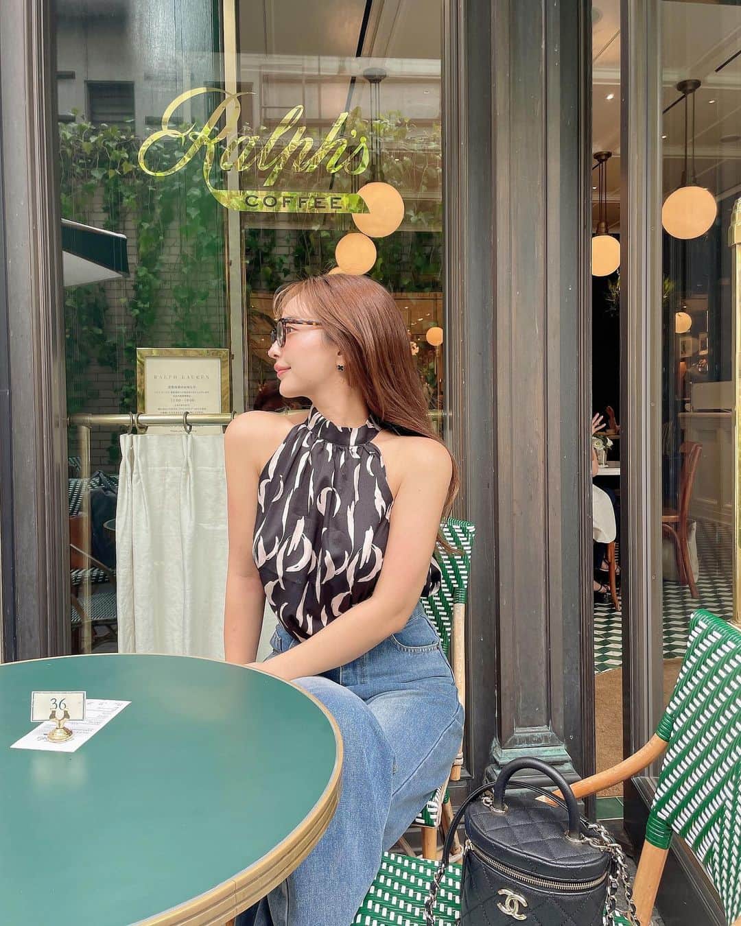 佐野友妃子さんのインスタグラム写真 - (佐野友妃子Instagram)「メガネコーデは気分で年に3回あるかないか😗🌀👓」9月11日 18時42分 - yukikosano1111