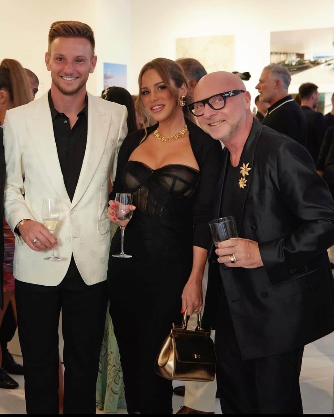 イヴァン・ラキティッチのインスタグラム：「✨D&G Marbella ✨ @sierrablancaestates @lacabanemarbella」