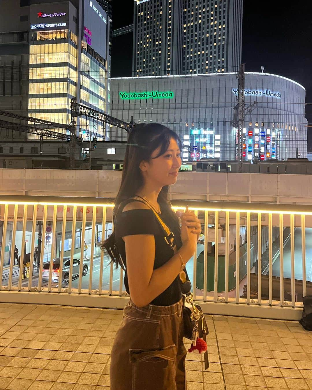 山口永愛のインスタグラム：「都会の夜ってきらきらしとって好き➰🤍  #今日好き #今日好きになりました #チュンムン編 #山口永愛 #とあ」