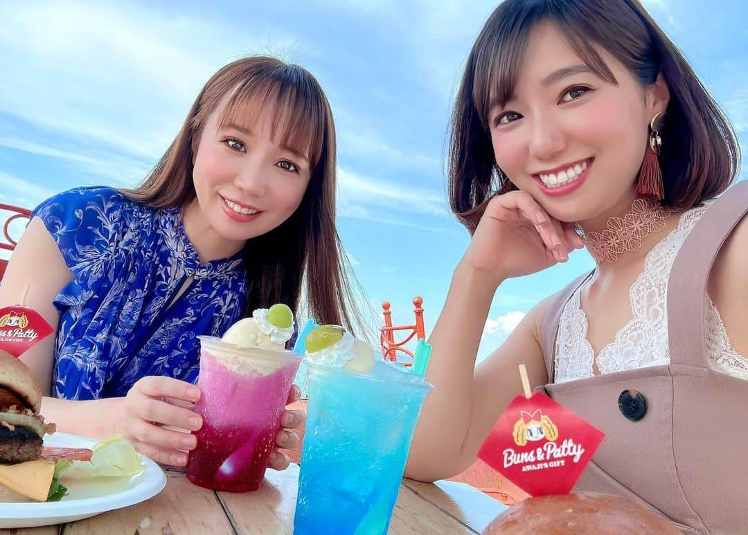 島川未有さんのインスタグラム写真 - (島川未有Instagram)「食べまくりの淡路島旅。 ハンバーガーセット＆クリームソーダからのかき氷🍧 そして徳島に戻って、焼肉からの餃子コースとフードファイターの如く食べました。 体重が、入社以来MAXなのでは…というくらい増えてます。。 今日からダイエットします😂  #淡路島観光#淡路島グルメ##淡路島スイーツ#淡路島カフェ#淡路島ランチ#淡路島バーガー」9月11日 19時00分 - miyu_shimakawa