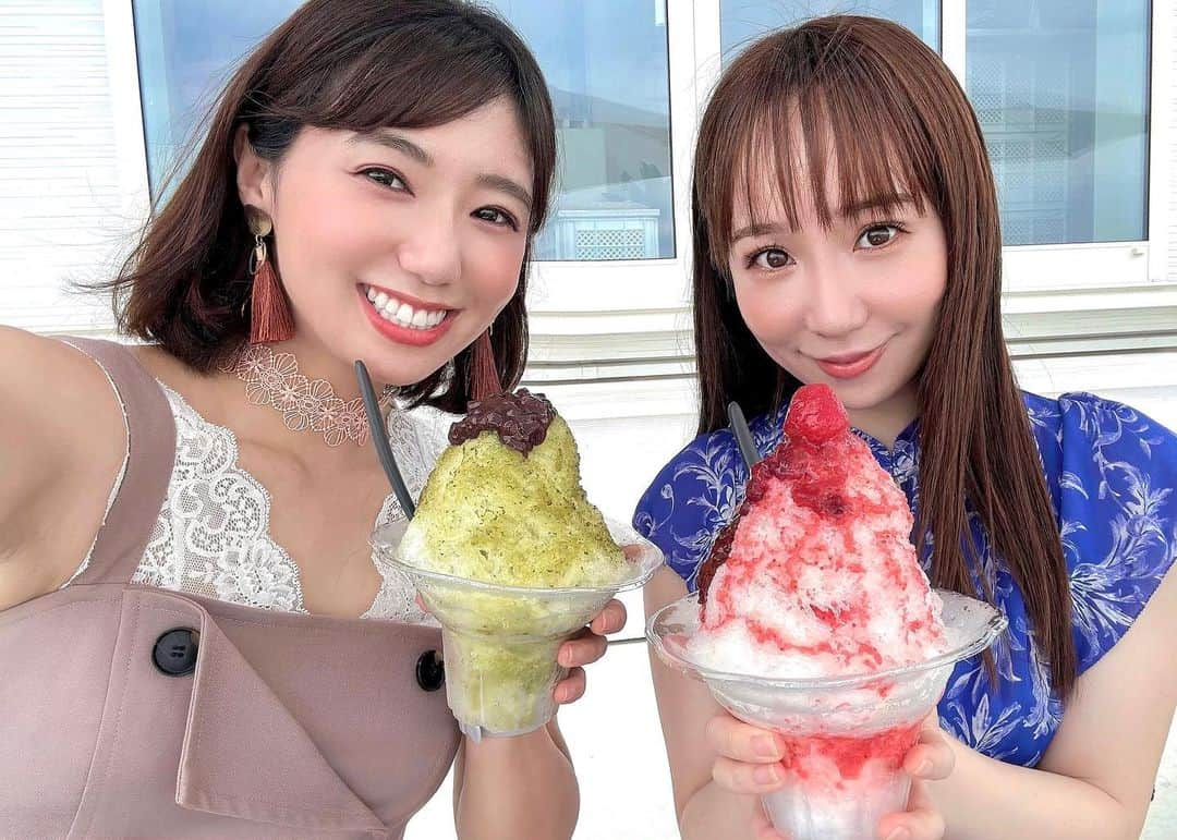 島川未有のインスタグラム：「食べまくりの淡路島旅。 ハンバーガーセット＆クリームソーダからのかき氷🍧 そして徳島に戻って、焼肉からの餃子コースとフードファイターの如く食べました。 体重が、入社以来MAXなのでは…というくらい増えてます。。 今日からダイエットします😂  #淡路島観光#淡路島グルメ##淡路島スイーツ#淡路島カフェ#淡路島ランチ#淡路島バーガー」