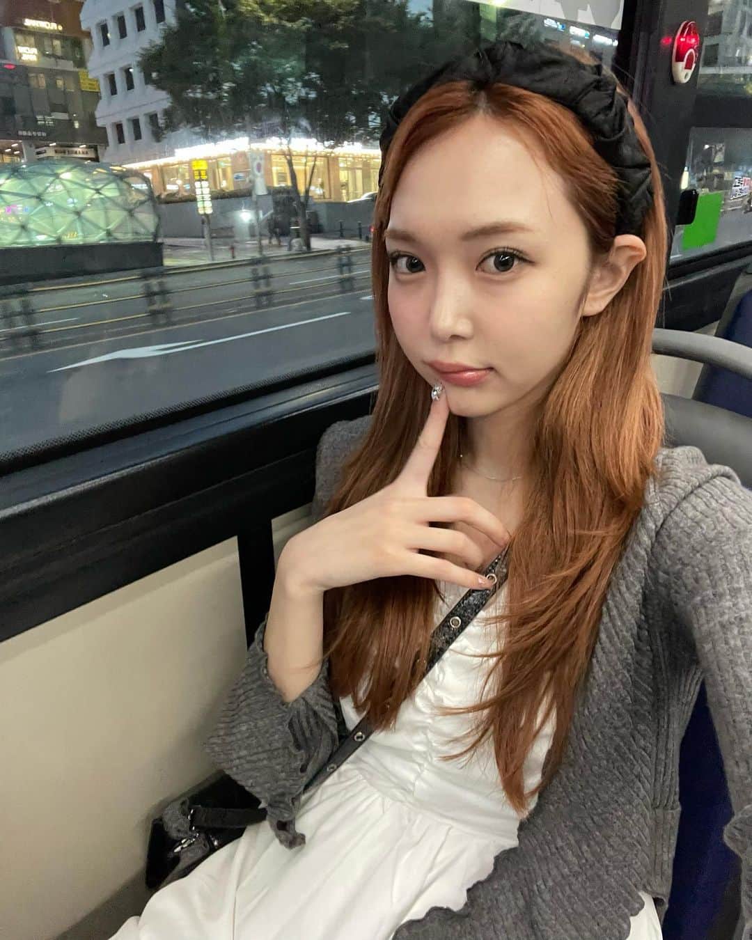 ももなのインスタグラム：「onoff🇰🇷💫 全身sheinコーデ☁☁ 最近散歩日和🚶‍♀️  🩷 👗15718357 👚 12274587  💙 👚 12927960 👖 12648595  クーポンコード:momona  お買い上げ金額1～5,999円まではセール価格から15%OFF 6,000円以上は20%OFFが適用されるにょ🐭💫  @shein_japan #SHEIN#SHEINforAll#SHEINpartner#ad」
