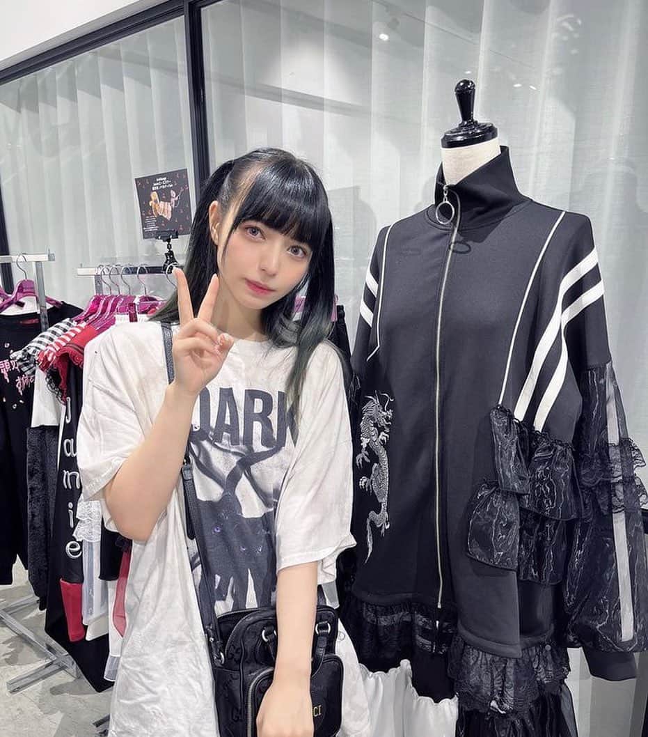 Ank Rougeさんのインスタグラム写真 - (Ank RougeInstagram)「AnkRouge・Jamieエーエヌケー AW Collection展示会🍒💙  多屋 来夢ちゃんに @raimu0726_official  ご来場いただきました♡  ありがとうございました✨」9月11日 19時07分 - ankrouge_official
