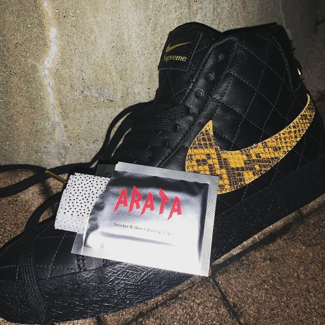 Sneaker At Randomのインスタグラム：「ARATA ワイプス  スニーカー専用のクリーニングシート 小分けになっているのでバッグに数個入れておくと便利です。  #sneakeratrandom#スニーカーアトランダム#junkyard#ジャンクヤード#sneaker#スニーカー#スニーカー修理#スニーカーカスタム#市川#本八幡#高円寺#心斎橋#angeluspaint#アンジェラスペイント#arata#アラタ」