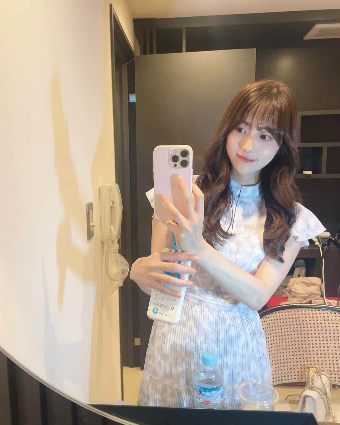 佐倉知里のインスタグラム：「ヘアメイクさんが可愛くしてくれた日🤍 自分でやるのと全然違う🥺✨     #韓国ヘア#ポニーテール」