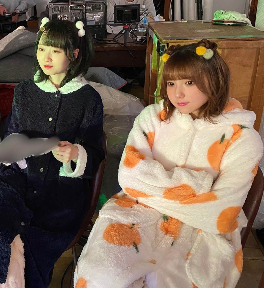 DIALOGUE+さんのインスタグラム写真 - (DIALOGUE+Instagram)「🐱にゃんぼりーdeモッフィー!! オフショット📸  🧡 #やかん & #さっぴ ❤️  新入り子役を見守るベテラン子役の図👧👧  💿商品情報 dialogue-music.jp/discography/18  MVフル🐱🐾 youtu.be/C1AFY7dSo2w  #ダイアローグ #カワイスギクライシス #鷹村彩花 #宮原颯希」9月11日 19時10分 - dialogue_staff