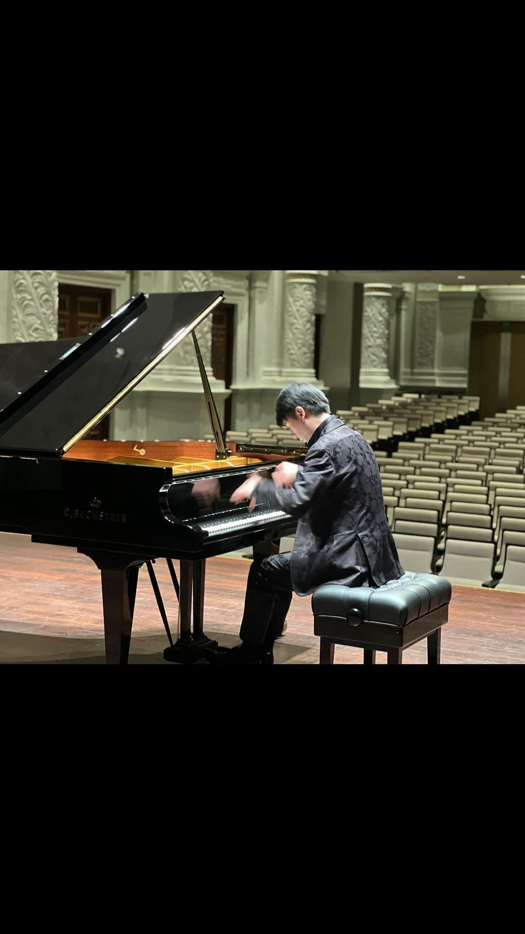 福間洸太朗のインスタグラム：「To celebrate Clara Schumann’s upcoming birthday, here’s Notturno Op.6 No.2 performed by Kotaro Fukuma during his SG debut on 24th March 2023 at the Victoria Concert Hall! 🎉   Born on 13 September 1819, German composer and pianist Clara Schumann is among the most renowned composers in the Romantic Era. Clara started as a child prodigy who amazed her audiences by performing recitals from memory at a tender age. As her career thrived, she frequently premiered works by Robert Schumann, Johannes Brahms, Felix Mendelssohn, and more. 🎶   Besides performing, Clara was a prolific composer, and her compositions primarily consisted of solo piano, chamber music, and lieder. One highlight would be the Piano Concerto in A minor, Clara’s first and only concerto written during her early teenage years. Today, her compositions are often heard in concert halls globally. 🌎   Which is your favourite piece by Clara Schumann? Tell us in the comments below! 🙌   #bechstein #bechsteinpiano #cbechstein #clara #claraschumann #classicalmusic #concertgrand #concerto #german #grandpiano #kotarofukuma #musician #piano #pianoplayer #pianist #prodigy #schumann #nocturne #福間洸太朗」