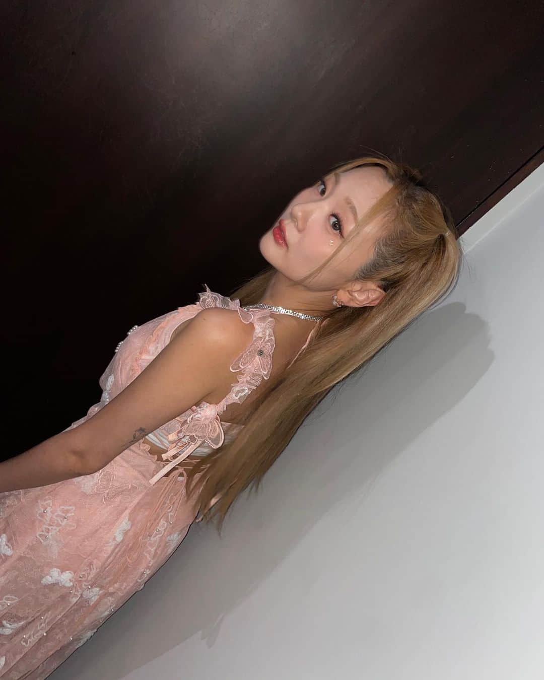 アン・ジヨンのインスタグラム：「Love u-la Singapore 😘💕💕」