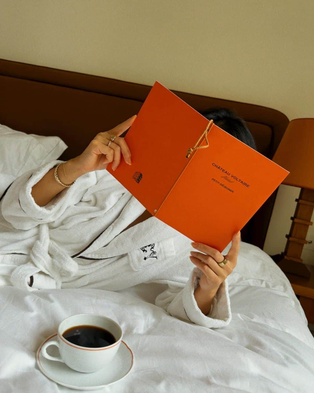 アリス・ガオさんのインスタグラム写真 - (アリス・ガオInstagram)「moments from the incredibly chic @hotelchateauvoltaire」9月11日 20時00分 - alice_gao