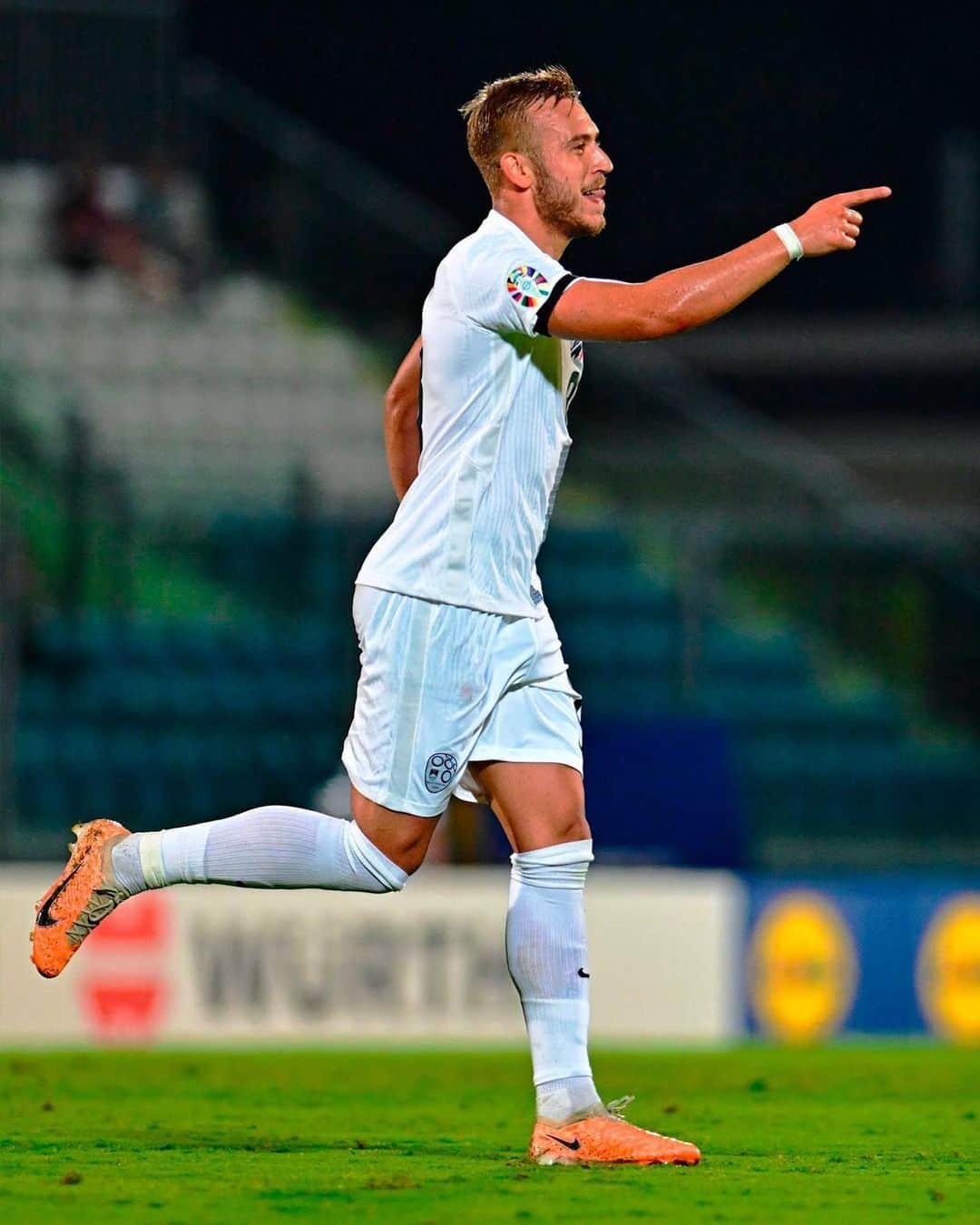 ウディネーゼ・カルチョのインスタグラム：「Il nostro Sandi Lovric a segno con la nazionale slovena 🇸🇮👏   Our guy Sandi #Lovric among the goals for Slovenia 🇸🇮👏  ⚪️⚫️ #ForzaUdinese #AlèUdin #WePlayForU」