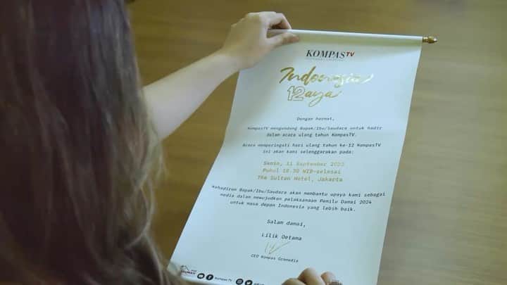 Vicky Shuのインスタグラム：「Saksikan #panggungvickyshu Malam ini HUT KOMPAS TV live jam 20.00」