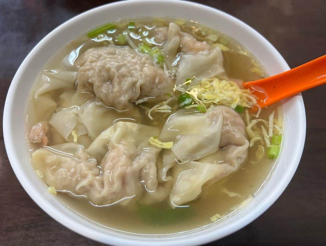 月野帯人さんのインスタグラム写真 - (月野帯人Instagram)「台湾グルメ色々🇹🇼 どれも美味しかった(^^) #台湾観光 #台湾グルメ #🇹🇼 #雲呑#海老雲呑#台湾屋台#士林夜市  #台湾お好み焼き#牡蠣#檸檬#檸檬ジュース#65元#美味しい#続きはYouTubeで#月野帯人ちゃんねる #月野帯人#月野#チャンネル登録お願いします」9月11日 20時34分 - taitotsukino