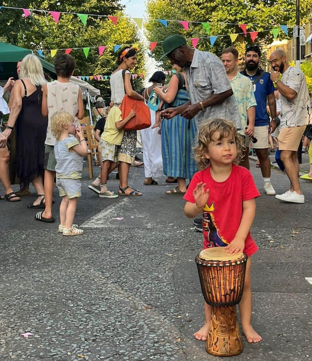 ジム・スタージェスさんのインスタグラム写真 - (ジム・スタージェスInstagram)「Another bloc party on the hottest day of summer ☀️  The kids run the day but the adults own the night」9月11日 20時42分 - officialjimsturgess