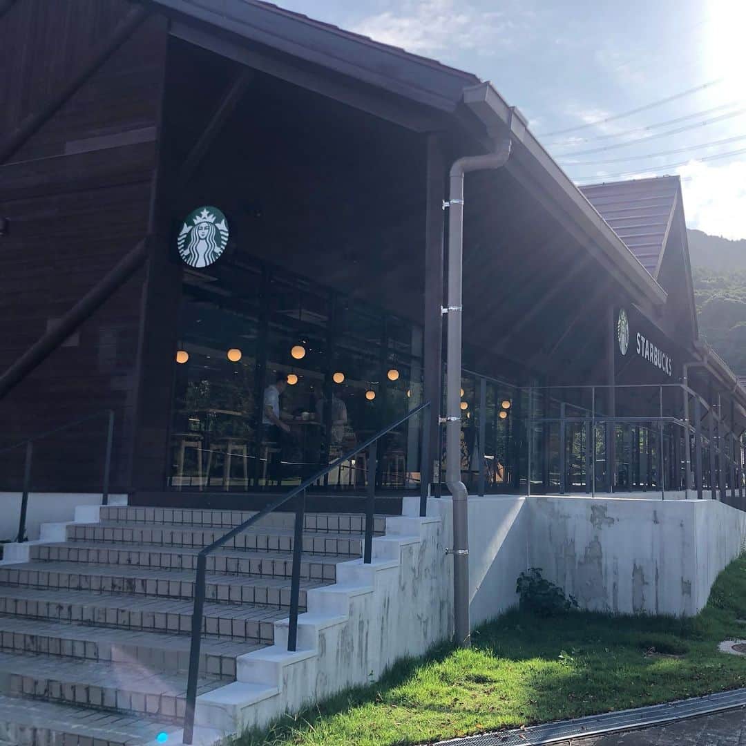 山ノ井拓己さんのインスタグラム写真 - (山ノ井拓己Instagram)「🐄🏕️🍃🪵  フレンドリータウン応援アンバサダーをさせて頂いている那珂川市からすぐの今年リニューアルされたABURAYAMAFUKUOKAに行ってきました！ 景色最高でした🏞️✨  #abrayamafukuoka  #もーもーランド  #油山牧場  #福岡  #福岡市  #南区  #那珂川市」9月11日 20時43分 - takumi_yamanoi
