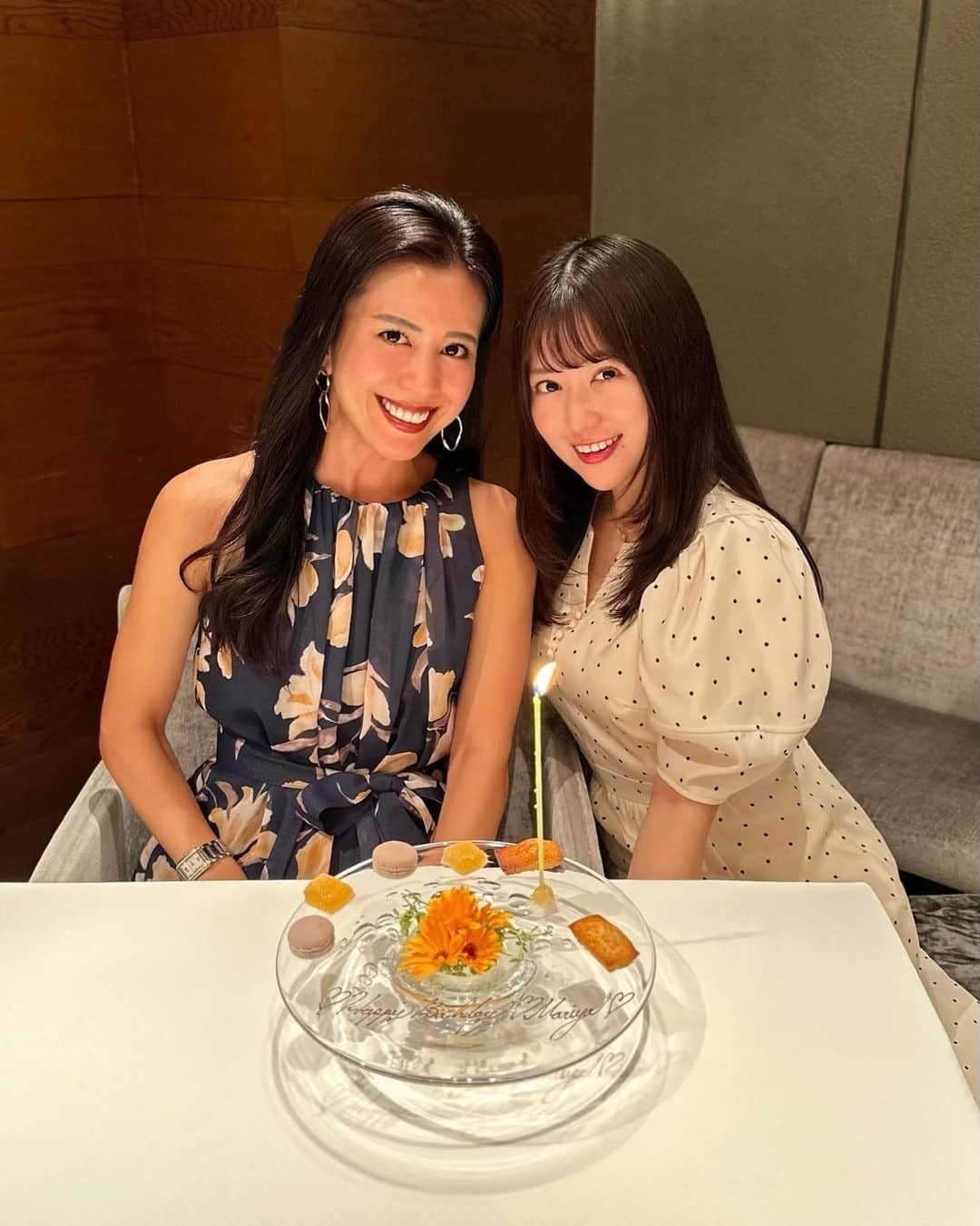 森下まいのインスタグラム：「もうだーいぶ前のお話になりますが...🥹🎂  今年も @mariya_kuroda 先生のお誕生日をお祝いさせていただきました🐯🧕🌻  いくつか候補を出して選んでもらった 白金台の"ジョンティアッシュさん @gentil_h "  お料理、ワイン、サービス、空間✨ 全てが素敵なお店で、 先生ここを選んでくれてありがとう！🤣と、 感謝感激のひと時でした🥰  いつだって驚きの即レス📱で（←尊敬なのよ。🤣） どんなに伝わりにくい小ボケもしっかりひろって スマートシャープなツッコミをくれる先生が大好き🤣❤️  また来年も再来年もいくつになっても 美味しいものを食べて飲んで、 あーだこーだ笑いながらお祝いさせてくださいな🐯🩷🐯  （もう3ヶ月過ぎとるけど。🙄）  幸せいっぱいの素敵な1年を〜🥰💕💕」