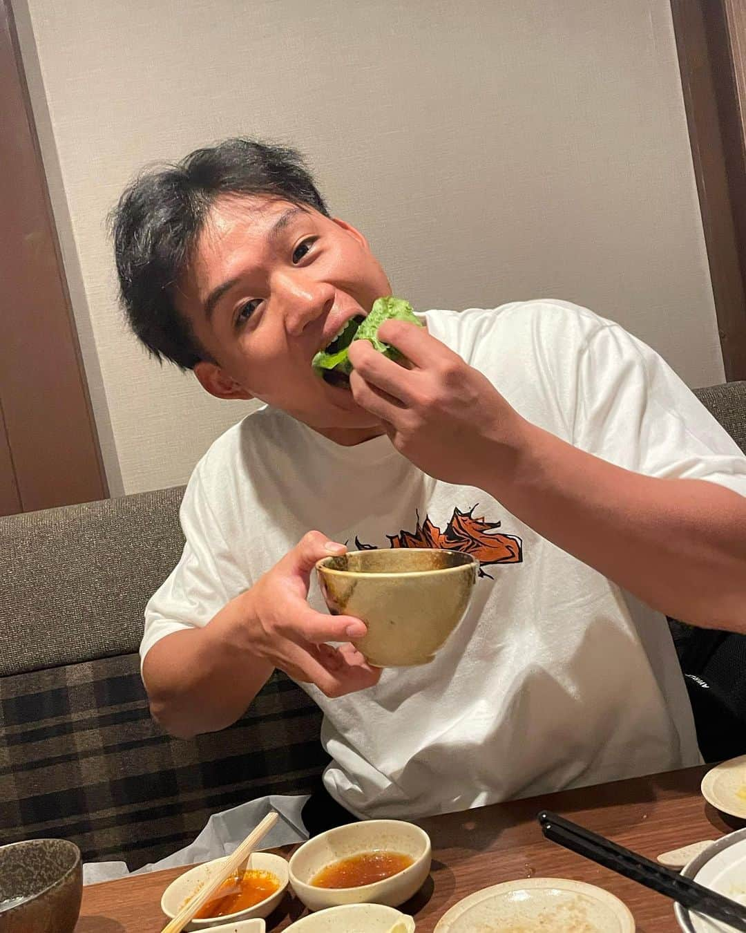 佐藤輝明さんのインスタグラム写真 - (佐藤輝明Instagram)「エネルギーチャージ🥩🥩 よう食いよる。笑  #1 #8」9月11日 20時36分 - teruaki_sato_8