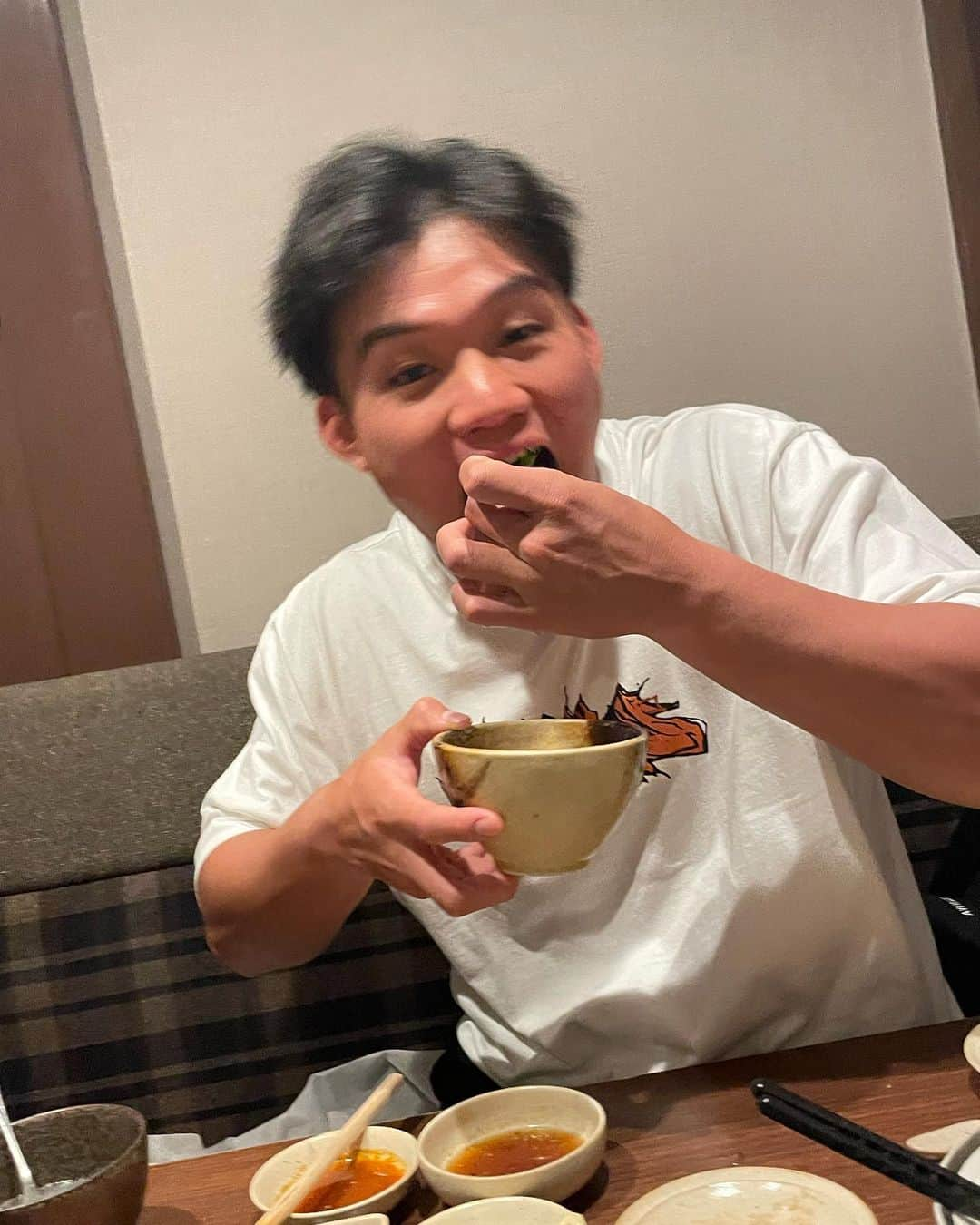 佐藤輝明さんのインスタグラム写真 - (佐藤輝明Instagram)「エネルギーチャージ🥩🥩 よう食いよる。笑  #1 #8」9月11日 20時36分 - teruaki_sato_8