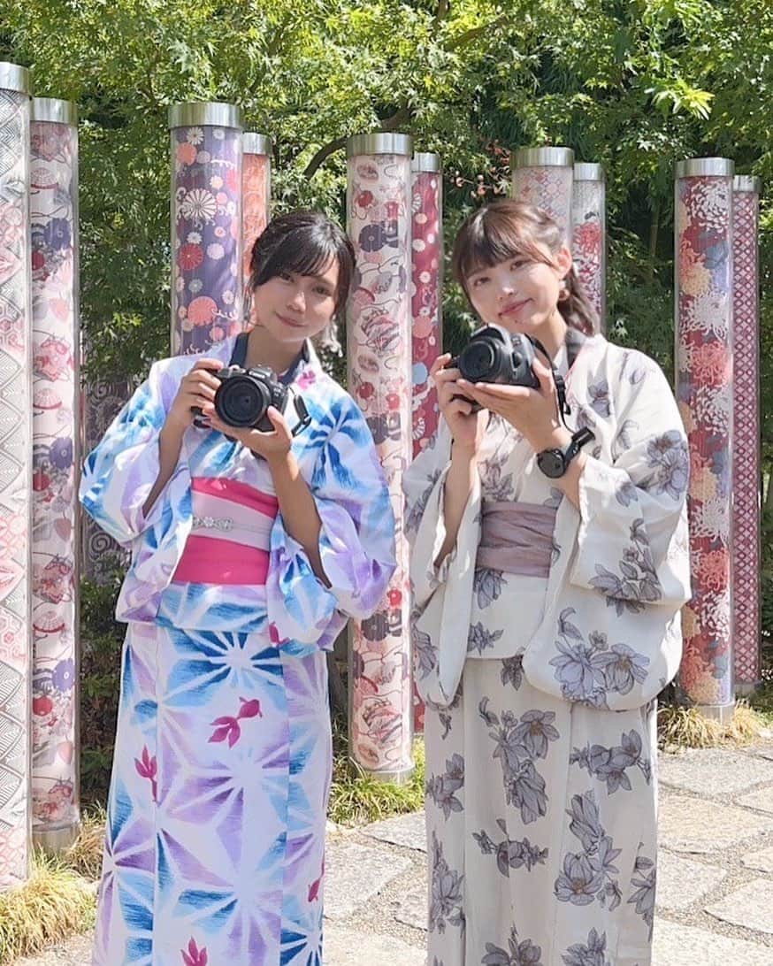 Tazumiのインスタグラム：「元趣味友で今、私はその趣味をやめたけど変わらず関わってくれる数少ないお友達の1人とカメラ持って撮りあいっこ会🥳  写真は一回り下の可愛い女の子2人が声をかけてくれて撮って貰いました🥰 （その子も写真上手でした🤔✨）  8月なのに、 #キモノフォレスト だけで2時間弱滞在してた自分達😂👏  衣食、旅行、趣味、芸術とか…いろんな趣味が全部合う子がいるのほんと楽しい😌✨  多分いろいろ共通点あるんだけど、過去の共通点だと2人とも学生時代は生徒会役員経験者だったなぁ🤔笑 生徒会のメンバーって勘が尋常じゃなく鋭い人たちばっかりのイメージだったけど、この子も透視レベルの発言してくるから侮れない😂✨👏  また何処かお出かけしたい🙌  #プライベート #撮影依頼休止中」