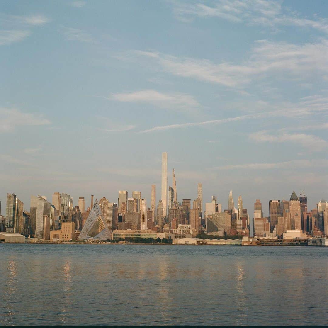 ペ・ジョンナムさんのインスタグラム写真 - (ペ・ジョンナムInstagram)「new york story 😃🗽🚕🌆🌉🏞️🌿🌳🍃📸🎞️🎞️🎞️ film photos #rolleiflex #rollei35 #filmphotography #노보정노필터 #배작가」9月11日 20時39分 - jungnam_bae