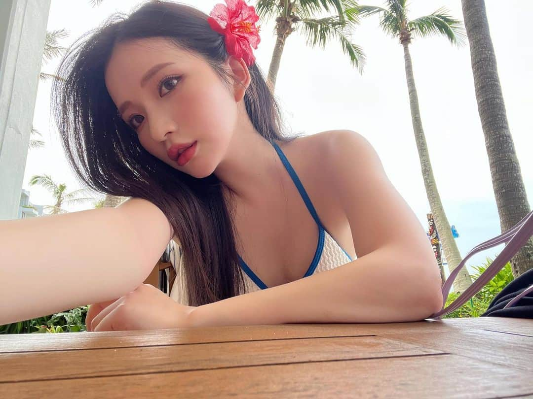 南りほさんのインスタグラム写真 - (南りほInstagram)「beach time🌺🏝️🌺🪼🌺」9月11日 20時48分 - minami.riho