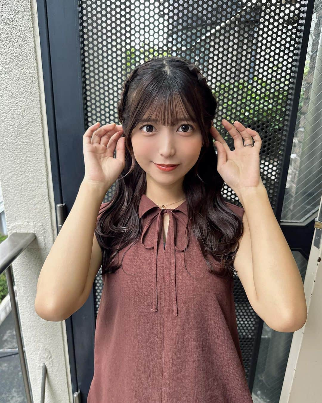 山戸優さんのインスタグラム写真 - (山戸優Instagram)「ゆんちゃん(@yuntaaam_s2)Hair🧸  ヴァンゆん解散動画の前にヘアアレンジしたよ✂︎  おつかれさまーそしてありがとう！  結婚と第一子もおめでとう🎉  #ゆん #ヴァンゆん #YMTworks」9月11日 20時59分 - yamatoyu