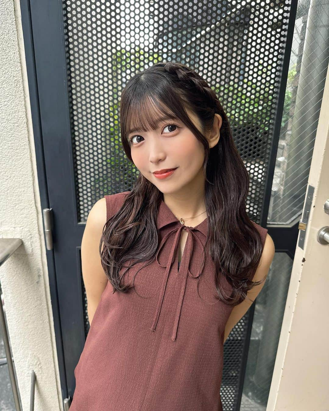 山戸優さんのインスタグラム写真 - (山戸優Instagram)「ゆんちゃん(@yuntaaam_s2)Hair🧸  ヴァンゆん解散動画の前にヘアアレンジしたよ✂︎  おつかれさまーそしてありがとう！  結婚と第一子もおめでとう🎉  #ゆん #ヴァンゆん #YMTworks」9月11日 20時59分 - yamatoyu