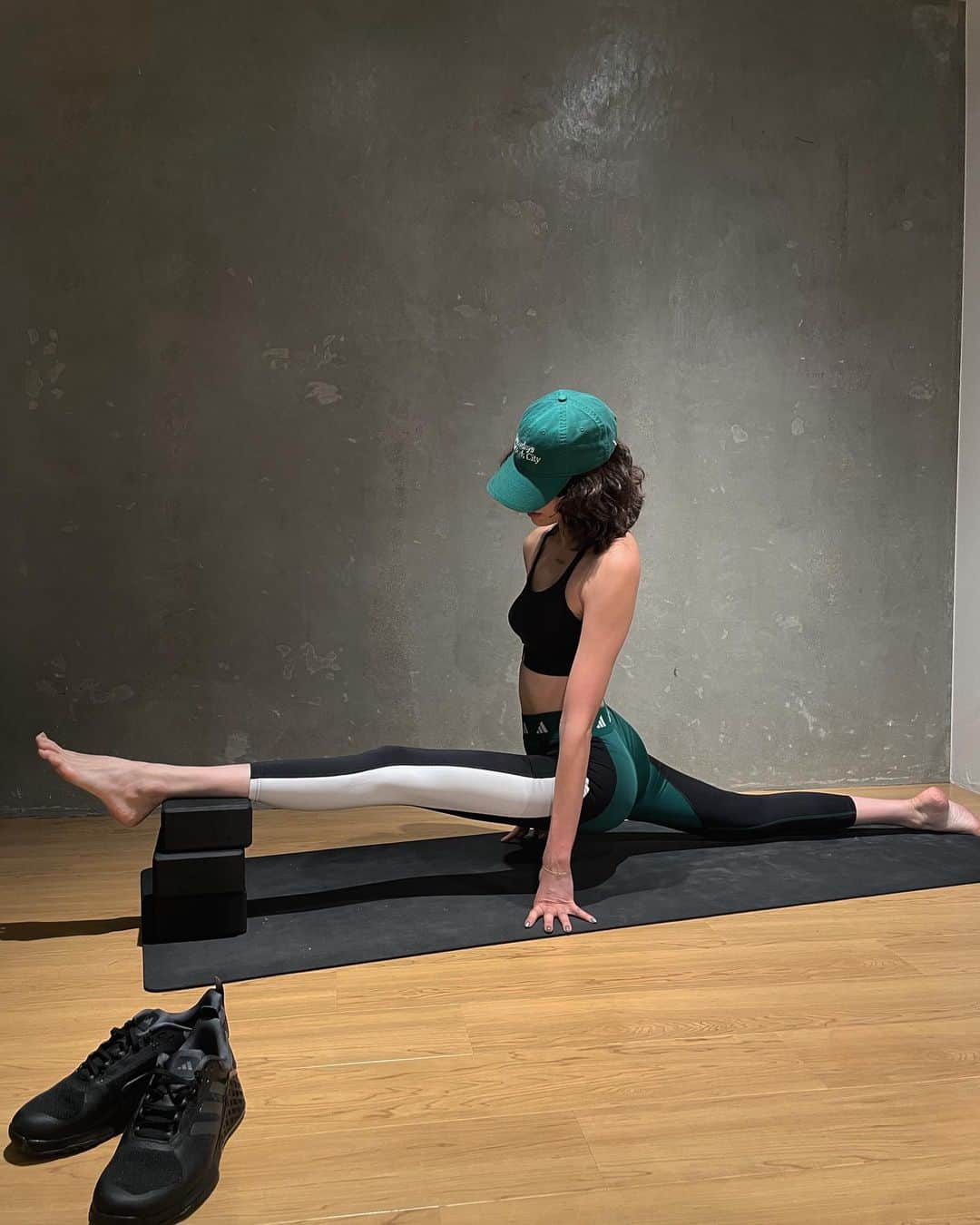 森星のインスタグラム：「Weekly workout🫀 #adidas @adidastokyo」