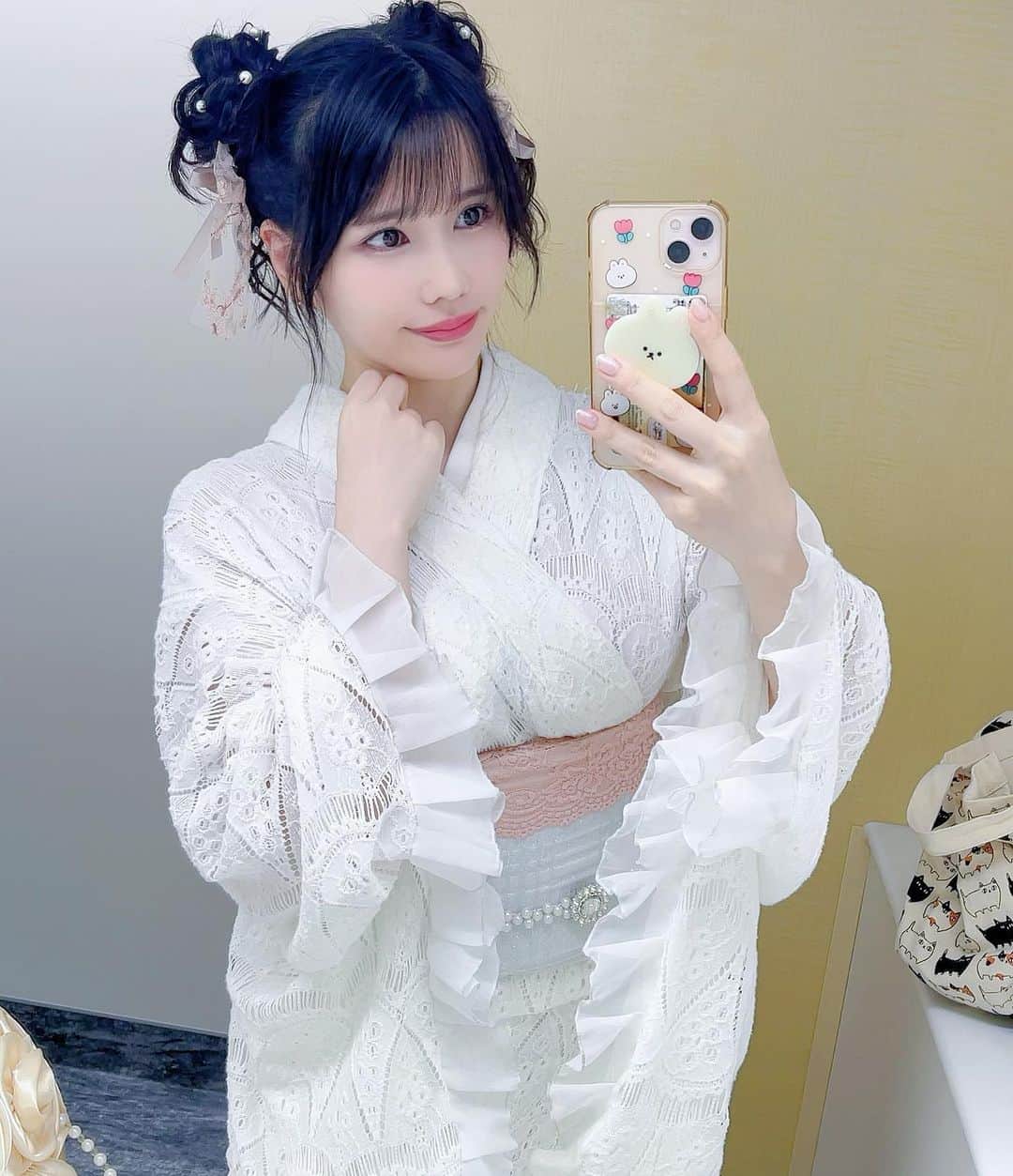 のインスタグラム：「今年も浅草浴衣撮影会無事開催出来てよかった☺️☺️☺️ #いつもそうなんだけどかわいく着付けしてもらって#こんなめっかわコーディネートになりました#cocomotokyo #参加してくださった皆さんありがとうございました#グラビアアイドル#新垣優香」