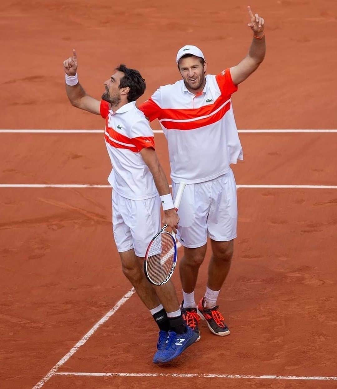 ジェレミー・シャルディーさんのインスタグラム写真 - (ジェレミー・シャルディーInstagram)「Birthday boy @fabmartin86   🎉🍾❤️  Miss sharing the court with you mon pote」9月11日 21時08分 - jimchardy