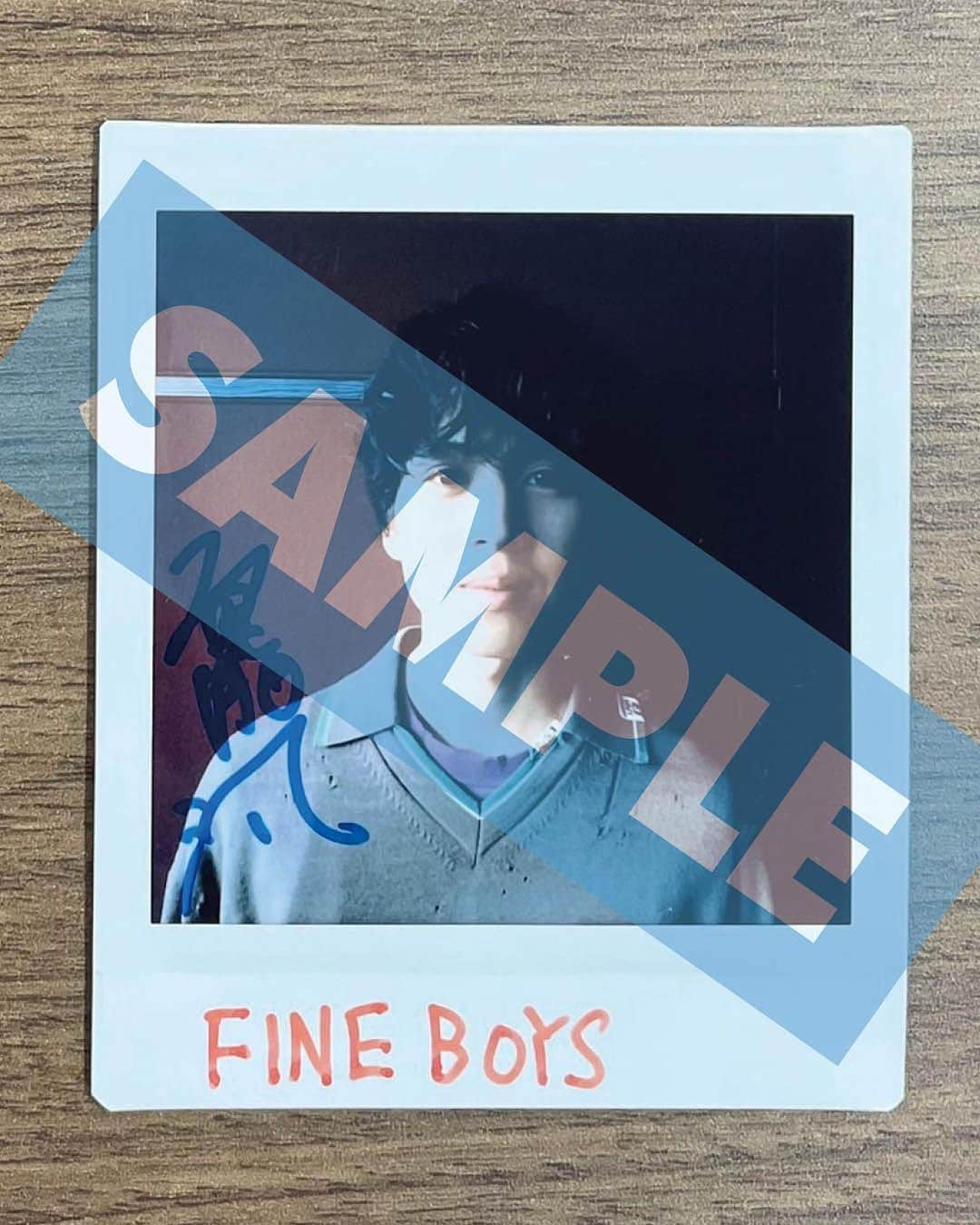 FINEBOYSさんのインスタグラム写真 - (FINEBOYSInstagram)「【PRESENT：坂東龍汰さんのチェキプレゼント🎁】  発売中のFINEBOYS 10月号で、大好きなコカメラについて語ってくれた俳優の坂東龍汰さん！  まだチェックできていない...という方に向けて、オフショット動画をお届け😎  先日アップしたWEBインタビューでは、現在公開中の映画「バカ塗りの娘」についても話してもらいました ✍️  WEBインタビューは、プロフィールから飛べます🕊🍃 ※本誌未掲載カットもあり🤩  そしてそして！ 坂東龍汰さんのサイン入りチェキをプレゼント💐  以下の応募方法をチェックして、 ぜひ参加してくださいね！  ======================= 【応募期間】 〜9月18日(月)23時59分まで  【応募方法】 ①FINEBOYS公式Instagramをフォロー ②本投稿にいいね ※抽選対象は公開アカウントのみになります  【当選発表】 当選した方のみ、コメントを投稿してくださったアカウントにDM（ダイレクトメッセージ）にて2023年9月下旬までにご連絡します。 ※当選者の発表はDMでのご連絡をもってかえさせていただきます。 抽選の経過や結果などに関するお問い合わせには一切お答えできません。 賞品の発送は9月中を予定しております。 ※当選連絡をしてから7日以内に連絡が取れない場合は、当選が無効となります。ご了承ください。  コメントをすると当選確率がアップするかも…？ ご応募お待ちしております！  #FINEBOYS #坂東龍汰 #バカ塗りの娘 #カメラ好き #俳優 #チェキプレゼント #プレゼント企画 #インタビュー」9月11日 21時03分 - fineboys_jp