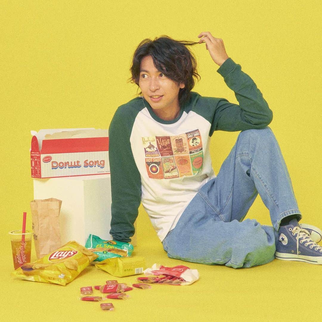 吉野晃一のインスタグラム：「FC会員限定カレンダー撮影した時の🍩  #吉野晃一」