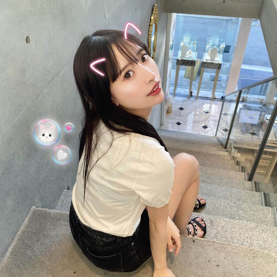 藤川らるむのインスタグラム：「人間皆ないものねだりで自分の悪い所しか見えなくなってしまう。 立ち止まって自分の手札にある武器を見つめ直すこと⚔️❤️‍🩹 それが唯一無二の自分らしさ՞⸝⸝> ̫ <⸝⸝՞」