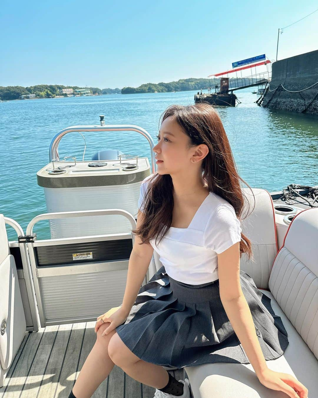 高木美穂さんのインスタグラム写真 - (高木美穂Instagram)「夏の思い出🚢 ° 船乗ったよ😝✨ ° #船 #海 #ボート #夏 #夏休み #夏服 #白tシャツ #白t #白tコーデ」9月11日 21時16分 - takagi_miho_