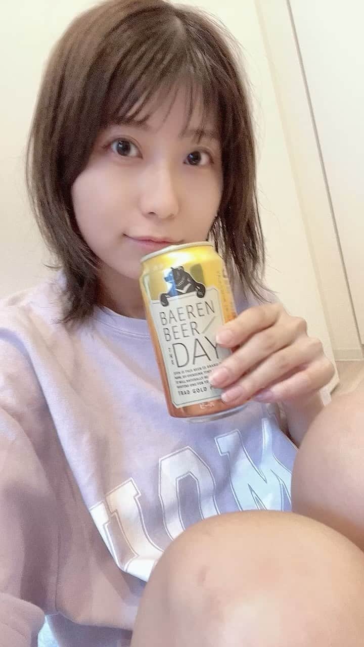 天野麻菜のインスタグラム：「ビール女子。3597」