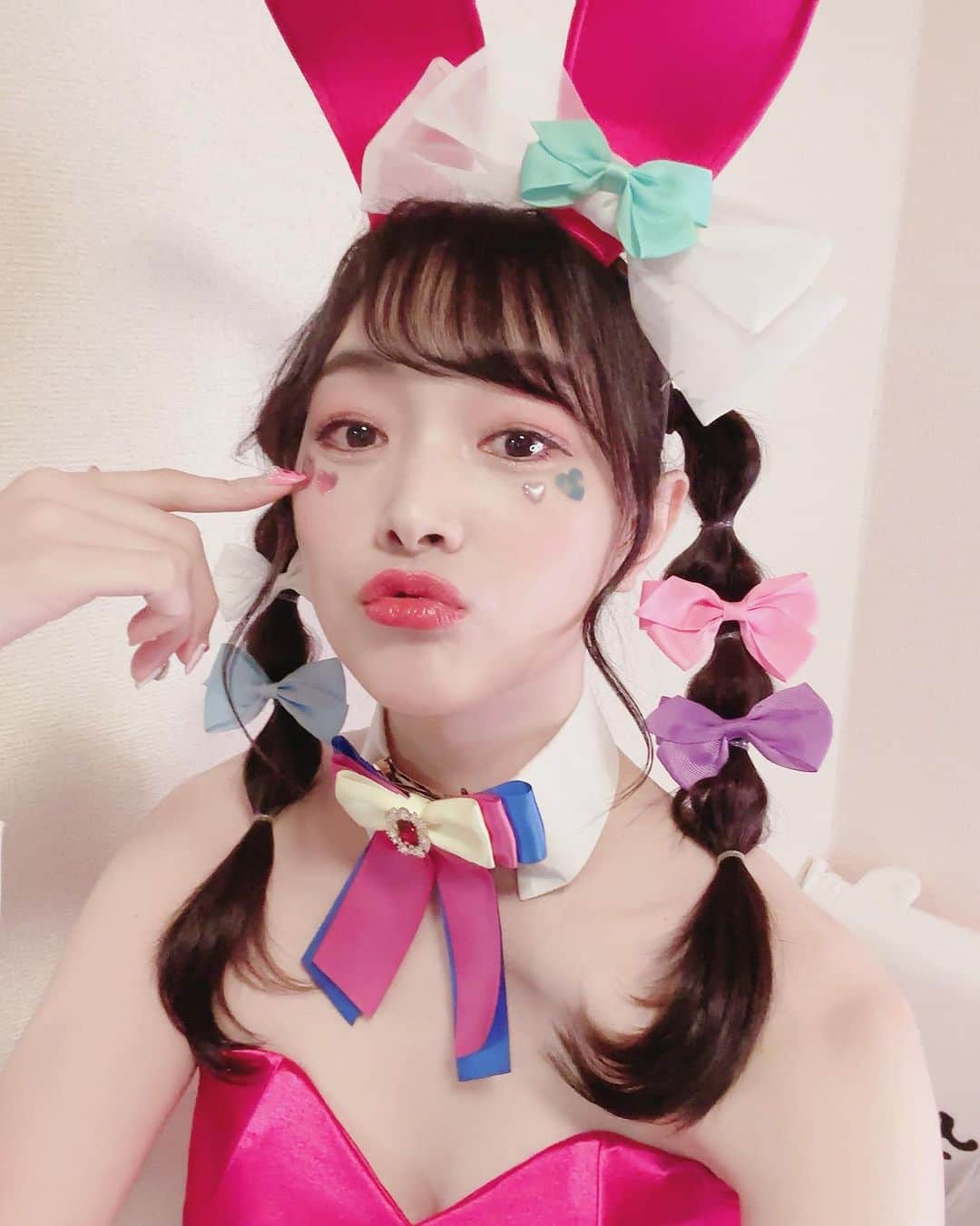 たけうち亜美のインスタグラム：「配信用バニー装飾👯‍♀️🎀」