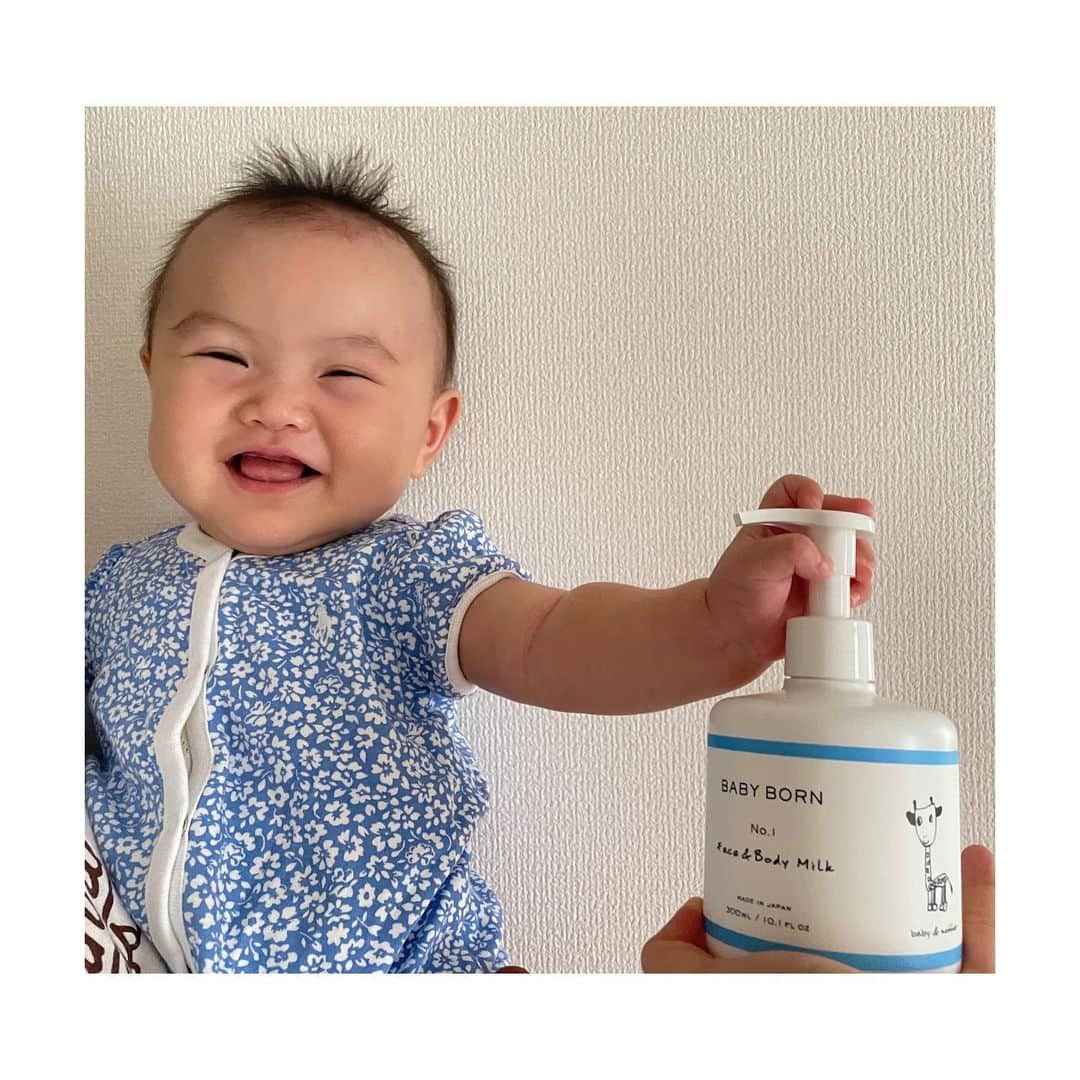 八坂芽依さんのインスタグラム写真 - (八坂芽依Instagram)「👶🏻@mishiilist 様より  ˗ˏˋ BABY BORN Face&Body Milk ˎˊ˗  試させていただきました‼️  🧴スキンケアローション　 　　大容量300ml コスパがいい🤩 ⭐️ 99%天然由来成分配合や使用感にとことんこだわり作ったローション 👩🏻 エステティシャン高橋ミカさん 　　ママモデル東原亜希さん　作成 🧴ポンプ式のボトルタイプで倒れにくく、ドタバタするお風呂上りも ケアしやすいです☝️ それに、ボトルが2層構造になっていて、最後まで余すことなく新鮮な状態で使える‼️ ポンプにもこだわりがたくさん🙆‍♀️  塗り心地は、、、口コミ通りだなと♡ 実際に使ってみると本当にポンプが押しやすい➕大容量で長く使用できベタつかず、伸びがいい気がする〜 ローションで悩んでたので今度また使いたいな🧸⭐️  気になる方はチェックしてみてください👇 @mishiilist  @baby_born_jp   #baby.born jp #mishilist #ミッシーリスト #高橋ミカ #東原亜希 #ベビーボーン #BABYBORN #ベビースキンケア#ベビーローション #ベビークリーム #ミルクローション #親子で使える#出産準備 #新米ママ #赤ちゃんのいる暮らし #赤ちゃんのいる生活#アンバサダー」9月11日 21時29分 - yasakamei_28