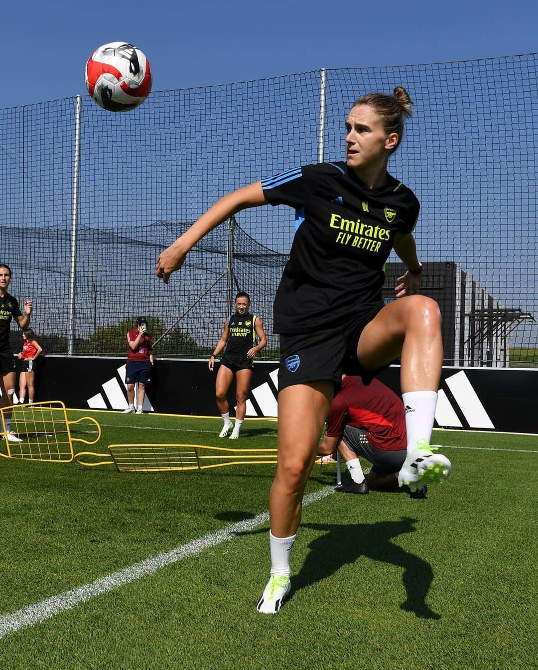 Arsenal Ladiesさんのインスタグラム写真 - (Arsenal LadiesInstagram)「First training session back with the team… @viviannemiedema ❤️」9月11日 21時36分 - arsenalwfc