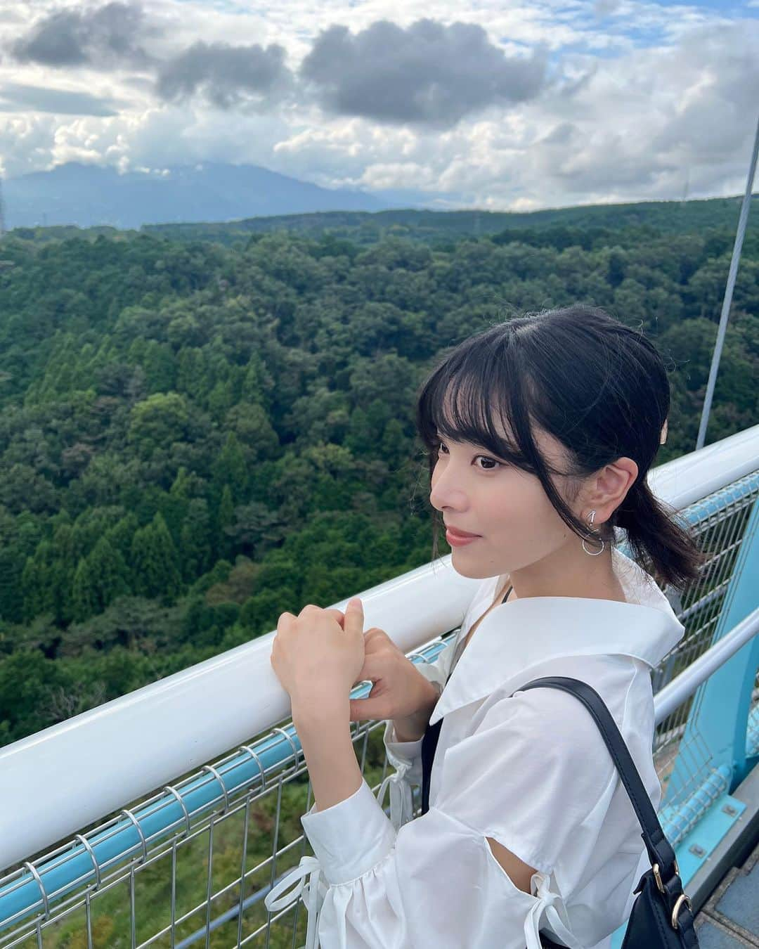 栗田桃花のインスタグラム：「三島スカイウォーク☁️ #三島スカイウォーク #mishimaskywalk」