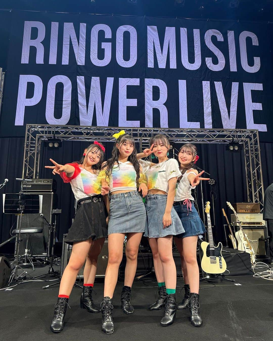 りんご娘さんのインスタグラム写真 - (りんご娘Instagram)「. 【RINGO MUSIC POWERLIVE2023 ~Gradation~】  お越し下さった皆様 ありがとうございました!!  今回はりんご娘が大トリを務めさせていただきました✨️ グループとしてもリンゴミュージックという1つのチームとしても成長したLIVEだったと思います。  the gentle bandの皆さんの演奏も最高に熱かったですね🔥 ありがとうございました🍎🍏  そして、素敵なフラワースタンドもありがとうございます💐 皆さんからの愛を沢山いただけることに日々感謝です。  アーカイブもまだまだお楽しみください!!   【視聴期間】 • 1st/2nd 9/17(日) 23:59まで • 3rd 9/18(月） 23:59まで  #りんご娘 #POWERLIVE2023」9月11日 21時47分 - _ringo.musume.com_