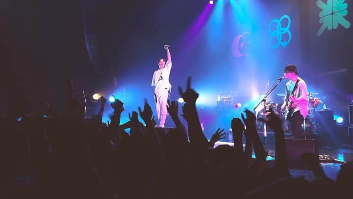 のインスタグラム：「札幌待ち遠しい🔥  @noisemaker_official   NOISEMAKER ROAD TO 20th ANNIVERSARY ZEPP TOUR  「THIS IS ME」 のライブ映像公開！  TOUR FINAL 9.17 (SUN) Zepp Sapporo  ▼チケット一般発売中！ https://noise-maker.net/news/874c8da2-6887-4725-885c-a4c0b4a76cc7  ▼オフィシャルグッズ発売中！ noisemaker.base.shop  #NOISEMAKER」