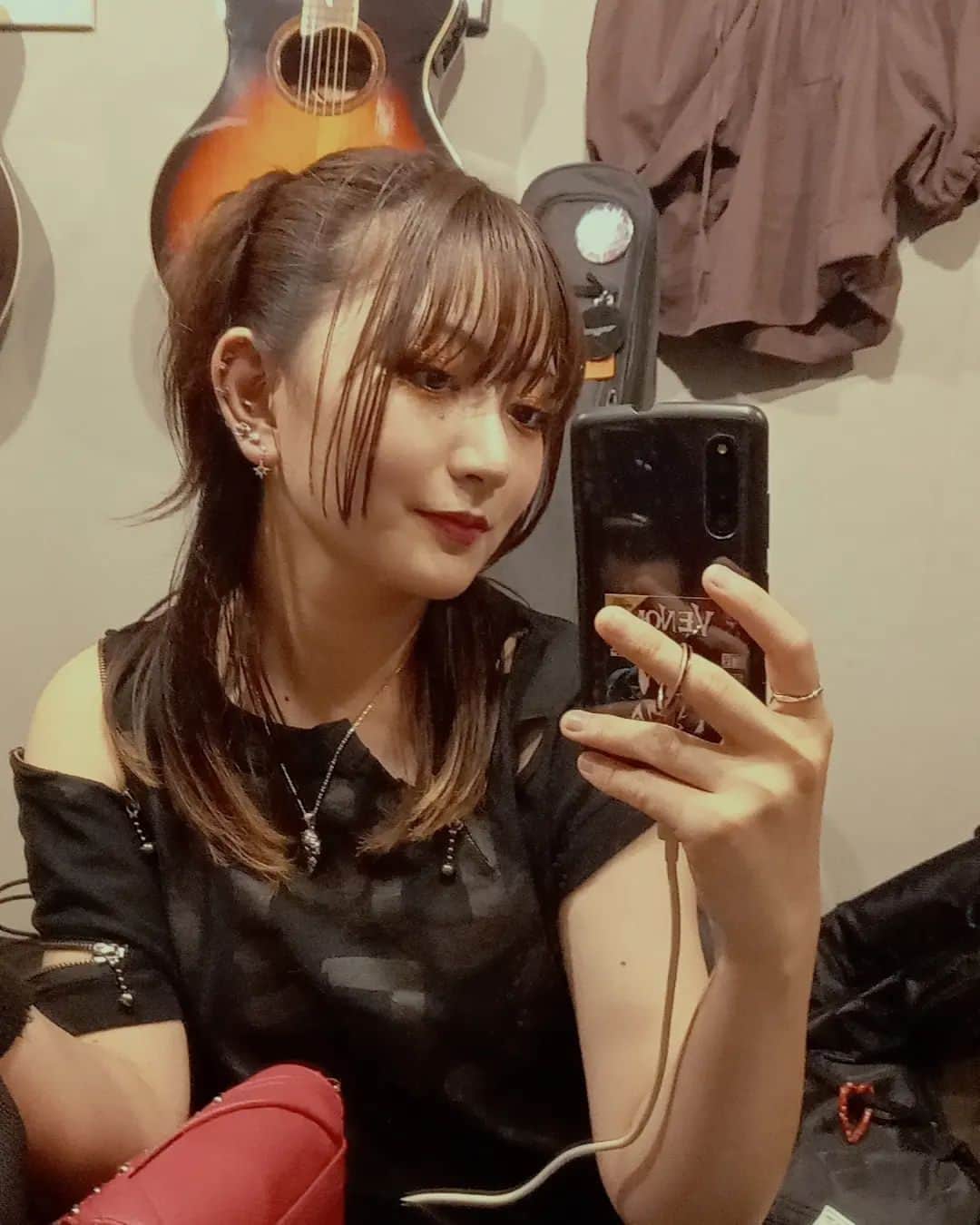 のインスタグラム：「明日はラジオ鎌倉FM「シーサイドカフェ828」 森木玲奈レギュラー昇格後初の放送になります💛DJ海潤さん と共に午後５時～７時まで生放送🦋サイマルラジオでどこにいても聴けます！！ぜひチェックしてください！作業のお供にもぴったりですよ！  トークテーマは「宇宙にまつわる話」 宇宙の話や、DJ海潤さんや私への質問、リクエストなど、お便りお待ちしています！ 放送時間中、↓へ送ってください！  Fax 0467-40-3350 Email msg@kamakurafm.co.jp  #ラジオ #鎌倉fm #musicianlife  @djkaijun_i_like_coffee」