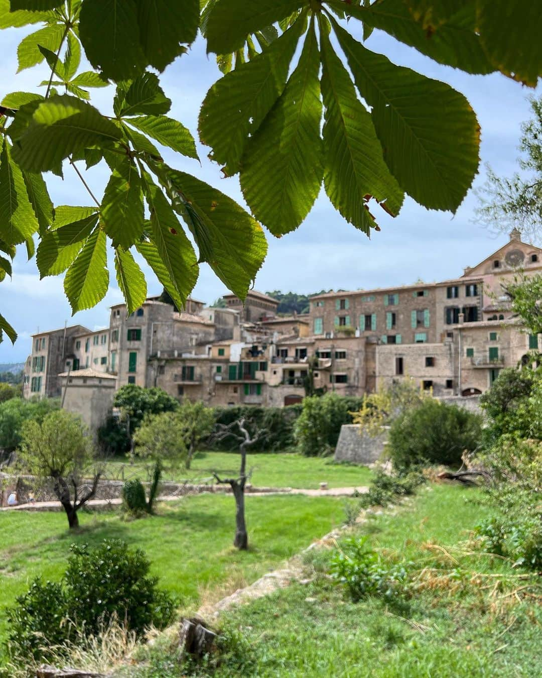 フランチェスカ・ピッチニーニのインスタグラム：「🇪🇸 lindo pueblo」