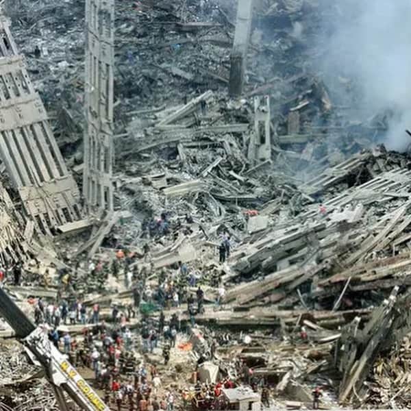 ザックポーゼンさんのインスタグラム写真 - (ザックポーゼンInstagram)「Today we remember, reflect and honor all of those affected by the events of 9/11 #neverforget #nyc」9月11日 22時21分 - zacposen