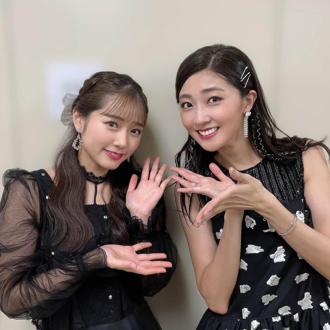 谷本安美さんのインスタグラム写真 - (谷本安美Instagram)「* 夏焼雅さん須藤茉麻さん熊井友理奈さん 一緒に撮ってくれました💜💙💚 ⁡ お久しぶりに会えて嬉しかったです！😚 ⁡ ⁡ ⁡ ⁡ ⁡ #Berryz工房 #夏焼雅 #須藤茉麻 #熊井友理奈 #ootd  #hair #カメラ #photo #photoshot #写真 #idol #ハロプロ #つばきファクトリー #谷本安美」9月11日 22時24分 - ami_tanimoto.official