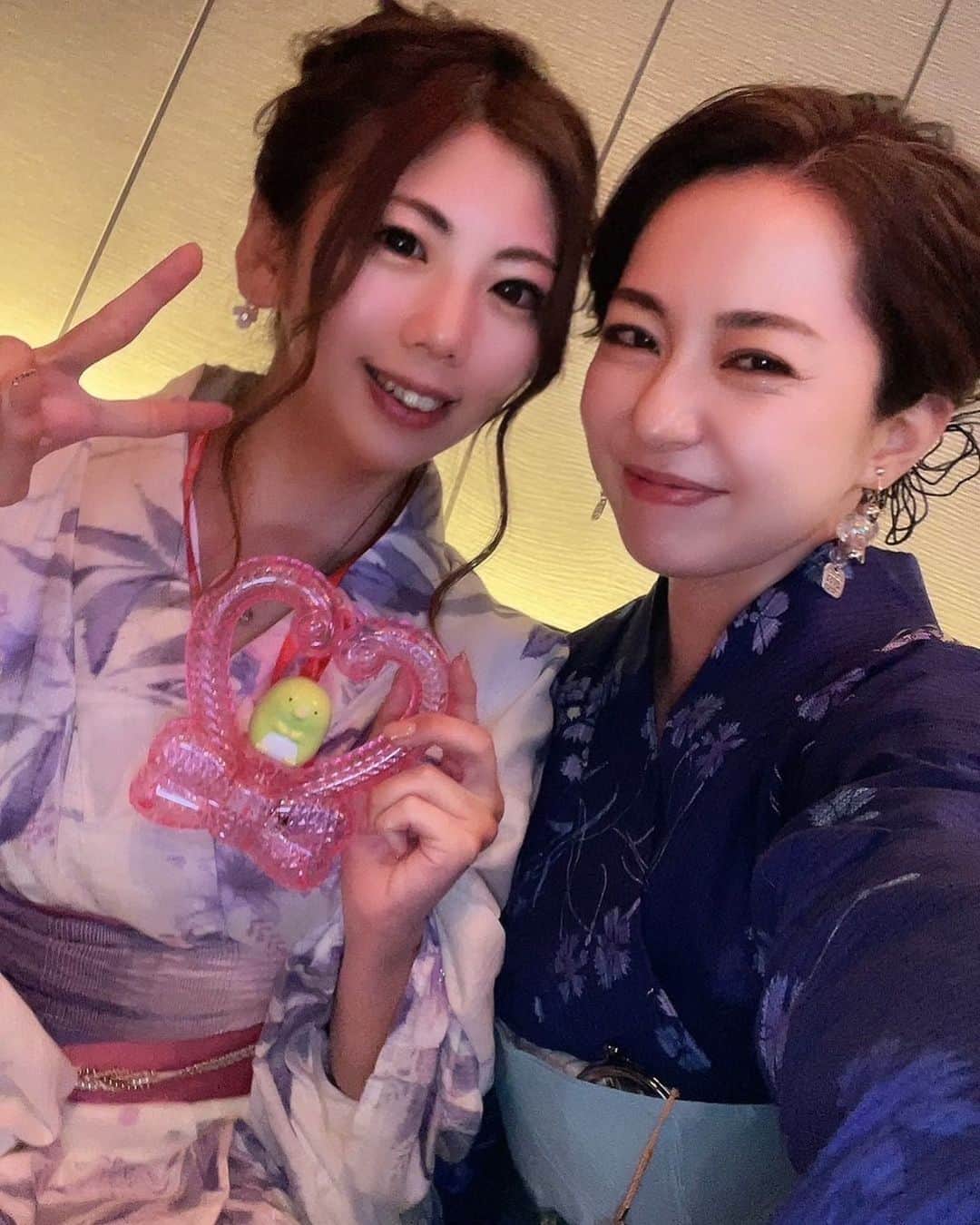 安藤ユキのインスタグラム：「ススキノ祭りの最終日〜  もう約1ヶ月前のことなのかと思うと早すぎる( ˙꒳​˙ )  club L’Etoile ⭐️ 札幌市中央区南5西3丁目美松ビル5F  #レトワール #響グループ #葵ゆき #札幌 #すすきの #北海道」