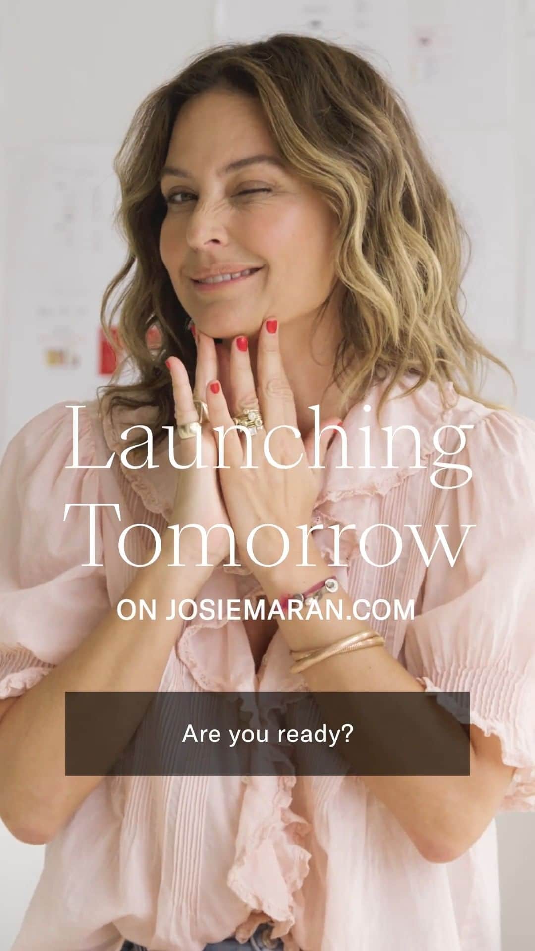 ジョジー・マランのインスタグラム：「🌿 Plants > Pharmaceuticals 💊We’re going LIVE with Josie TOMORROW 9/12 at 12pm PST | 3pm EST so you can meet our newest launch featuring plant powered healing for congested and acne prone skin! You’re not going to want to miss this next drop from Mama Nature!」